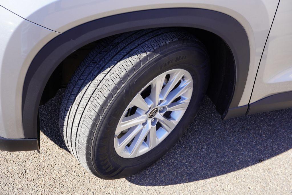 used 2025 Toyota Grand Highlander car, priced at $43,987