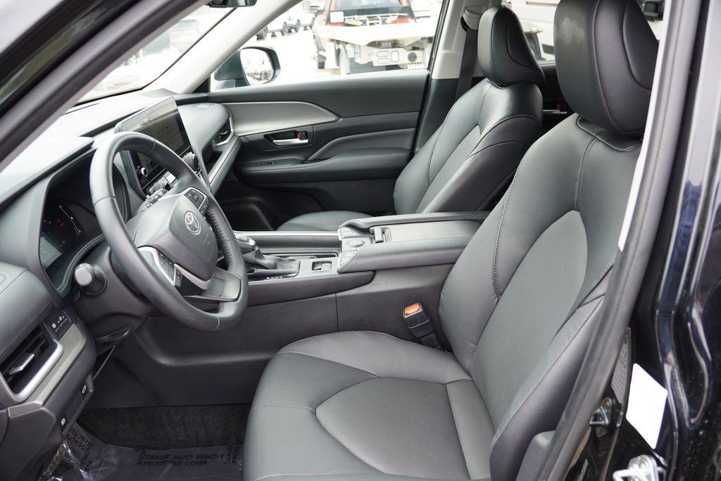 used 2025 Toyota Grand Highlander car, priced at $43,254