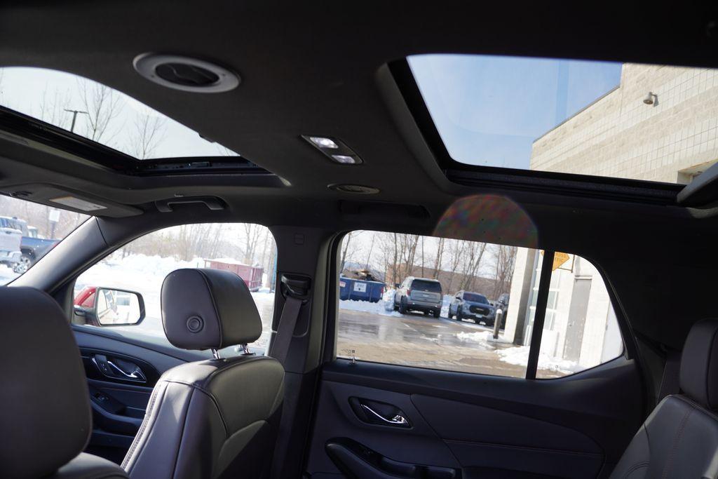 used 2022 Chevrolet Traverse car, priced at $20,899