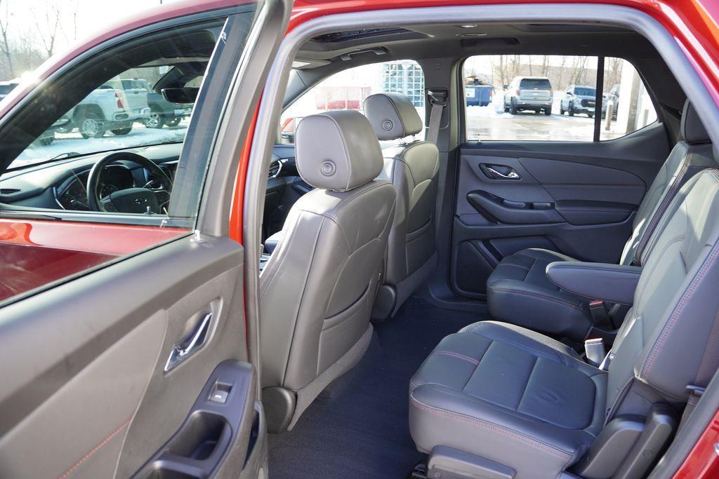 used 2022 Chevrolet Traverse car, priced at $20,899