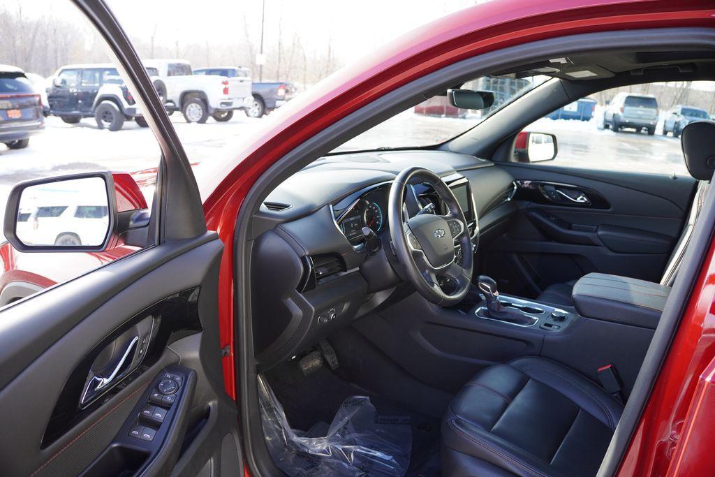 used 2022 Chevrolet Traverse car, priced at $20,899
