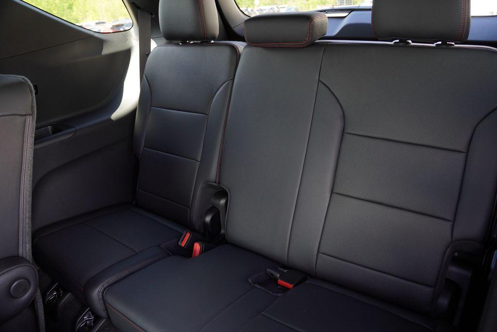 new 2026 Chevrolet Traverse car, priced at $47,515