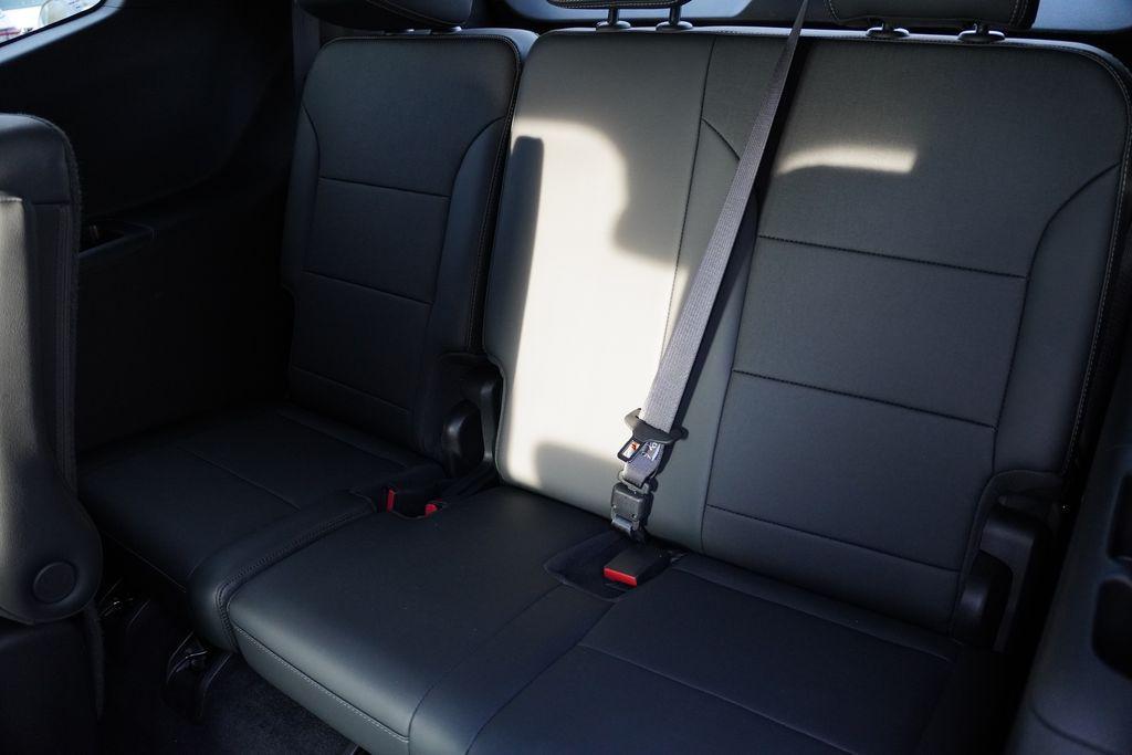 used 2025 Buick Enclave car, priced at $34,862