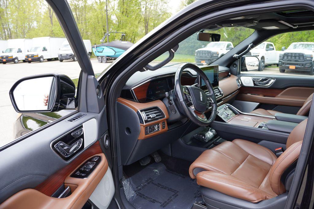 used 2022 Lincoln Navigator car, priced at $51,717