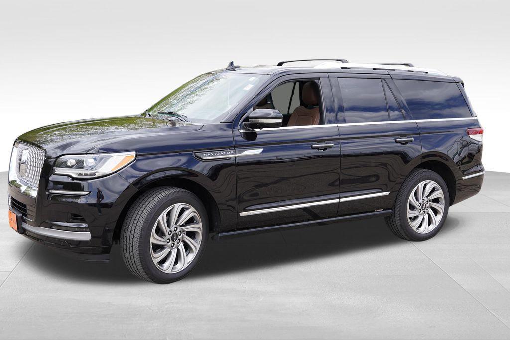 used 2022 Lincoln Navigator car, priced at $51,717