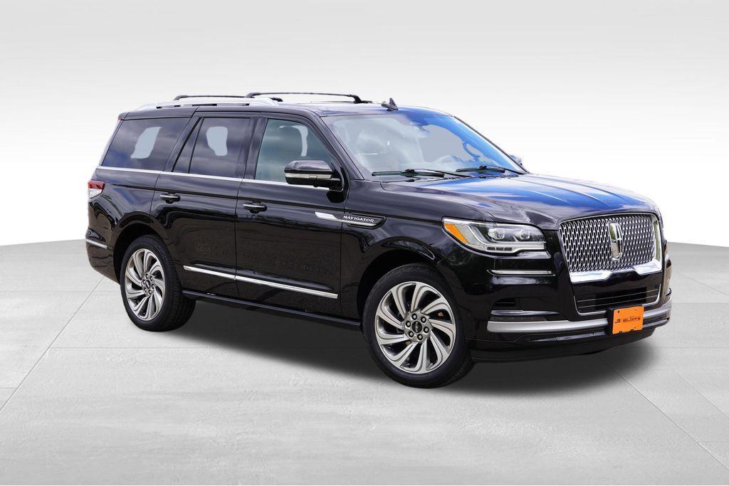 used 2022 Lincoln Navigator car, priced at $51,717