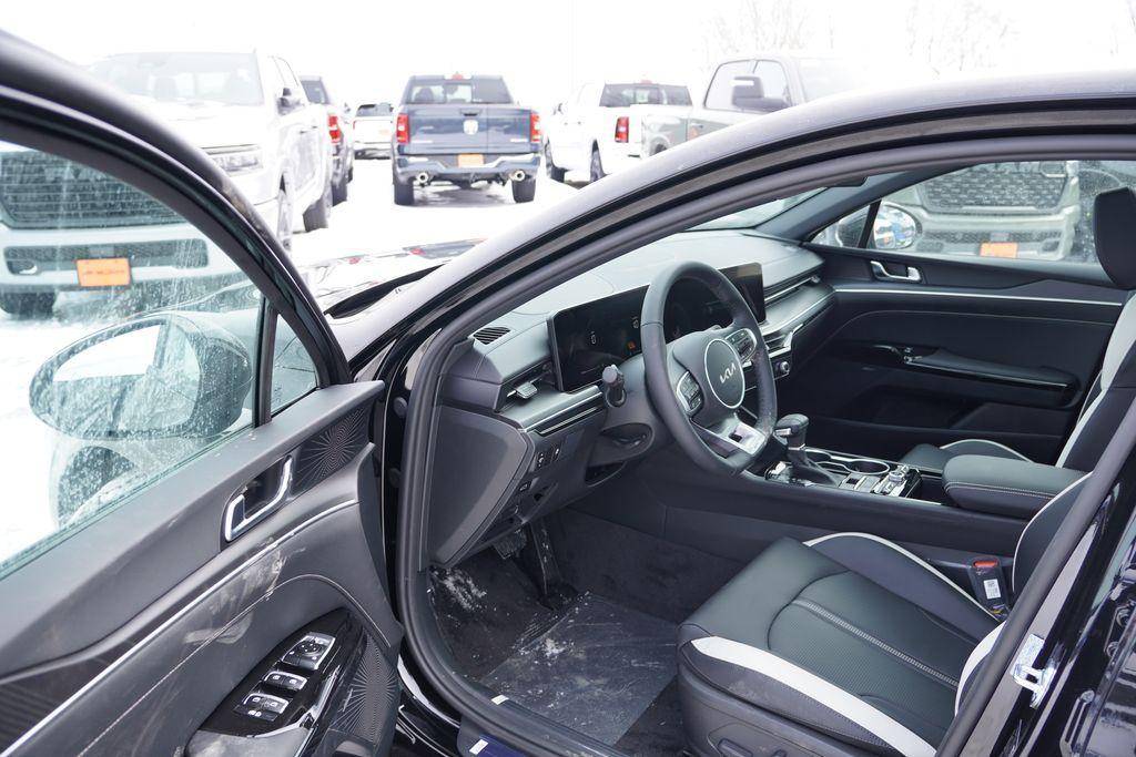 new 2026 Kia K5 car, priced at $29,933