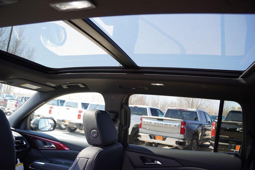 new 2026 Chevrolet Traverse car, priced at $49,015
