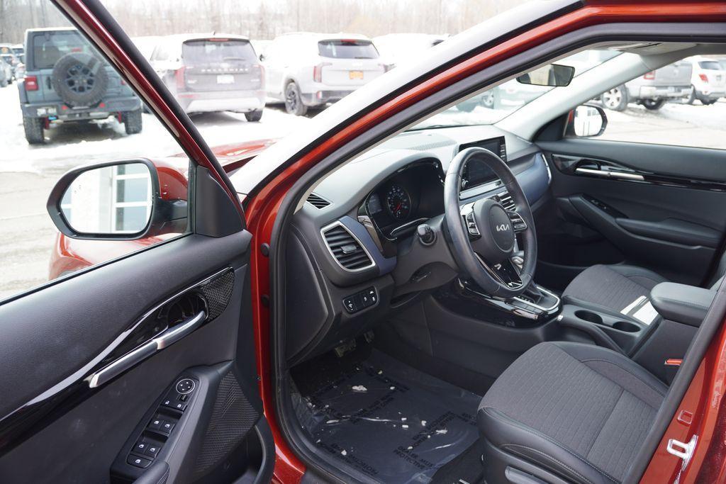 used 2023 Kia Seltos car, priced at $20,558