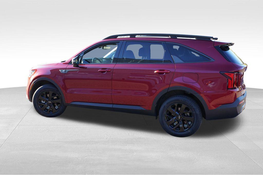 used 2023 Kia Sorento car, priced at $29,126