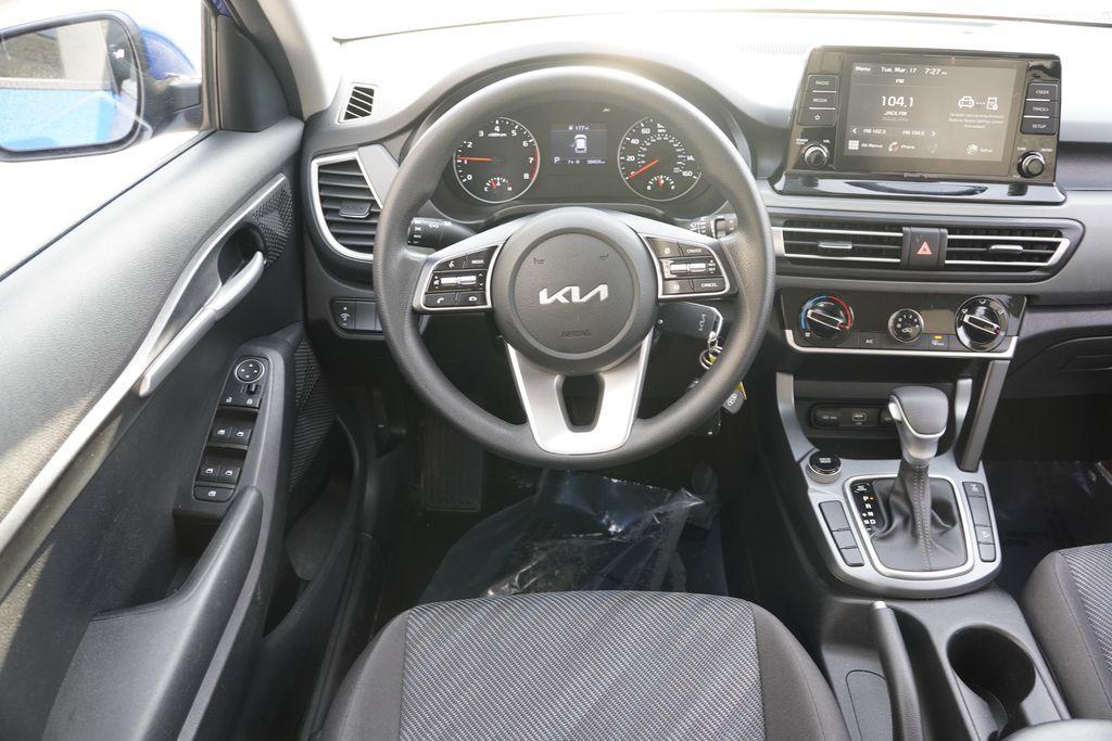 used 2022 Kia Seltos car, priced at $14,996