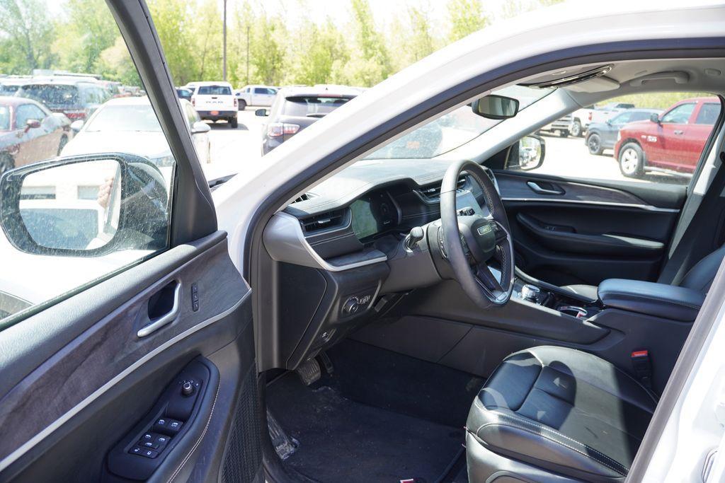 used 2023 Jeep Grand Cherokee L car, priced at $35,998