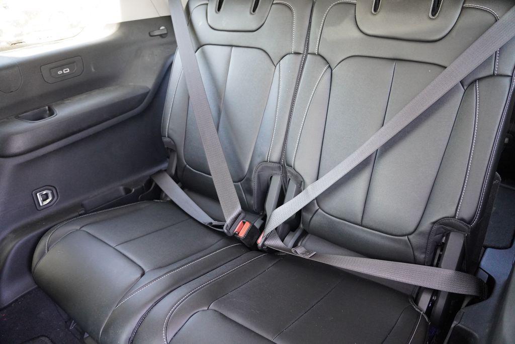 used 2023 Jeep Grand Cherokee L car, priced at $35,998