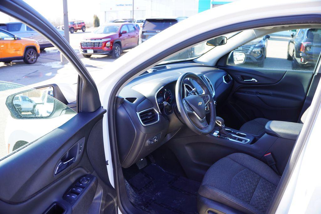 used 2023 Chevrolet Equinox car, priced at $21,323