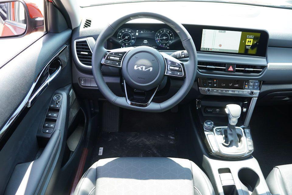 new 2026 Kia Seltos car, priced at $28,610