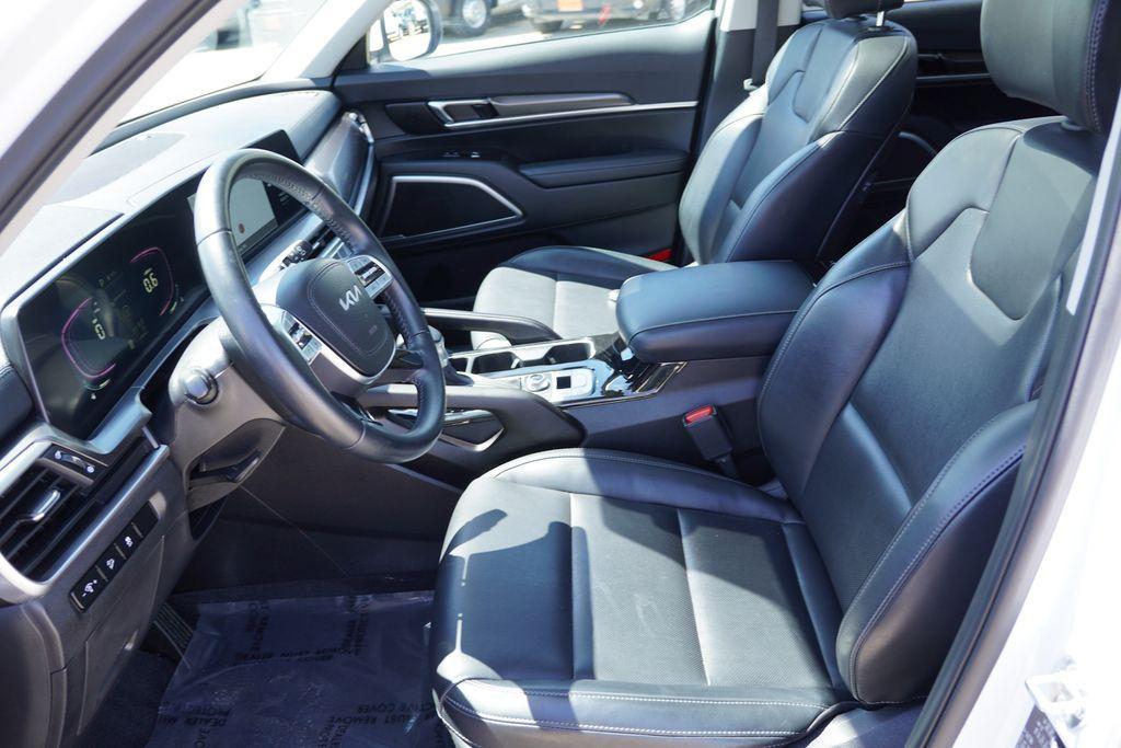 used 2024 Kia Telluride car, priced at $35,424