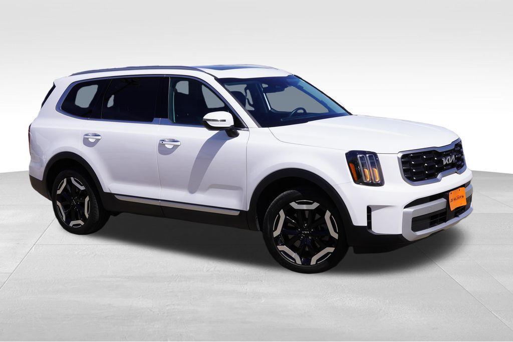 used 2024 Kia Telluride car, priced at $35,424