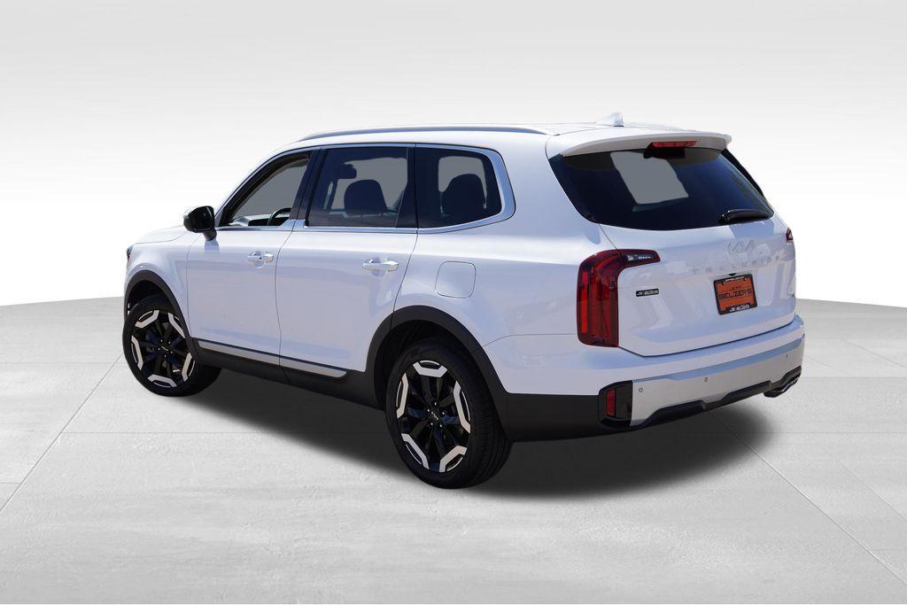 used 2024 Kia Telluride car, priced at $35,424