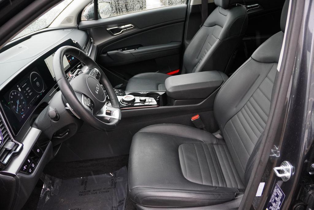 used 2025 Kia Sportage Hybrid car, priced at $32,998