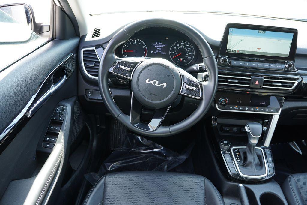 used 2023 Kia Seltos car, priced at $21,641