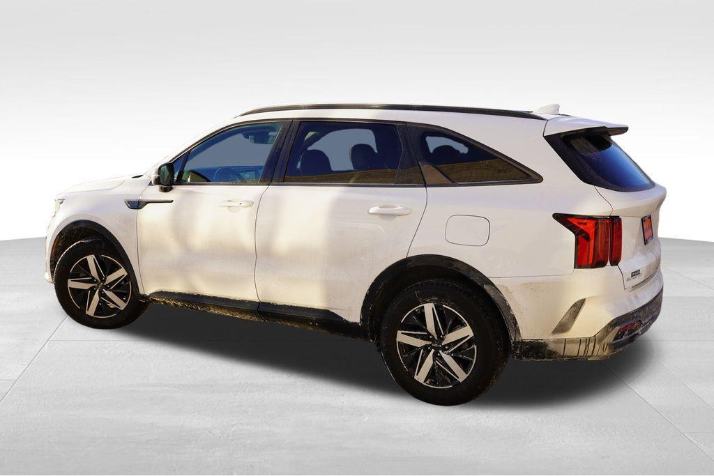 used 2023 Kia Sorento car, priced at $23,937