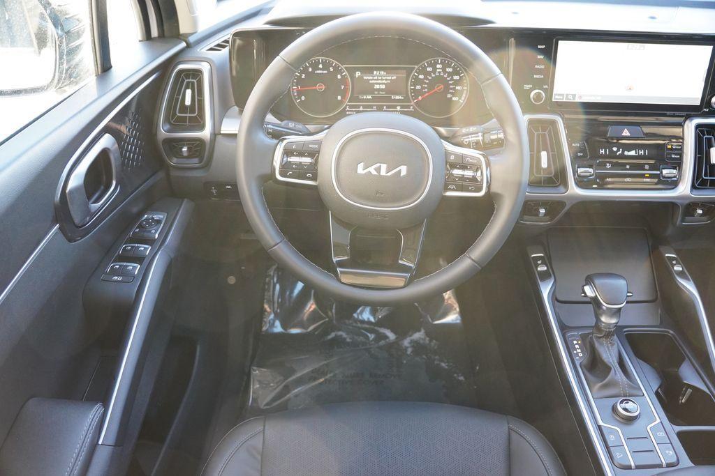 used 2023 Kia Sorento car, priced at $23,937