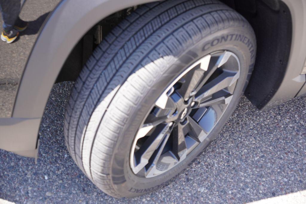 new 2026 Chevrolet Equinox car, priced at $34,963