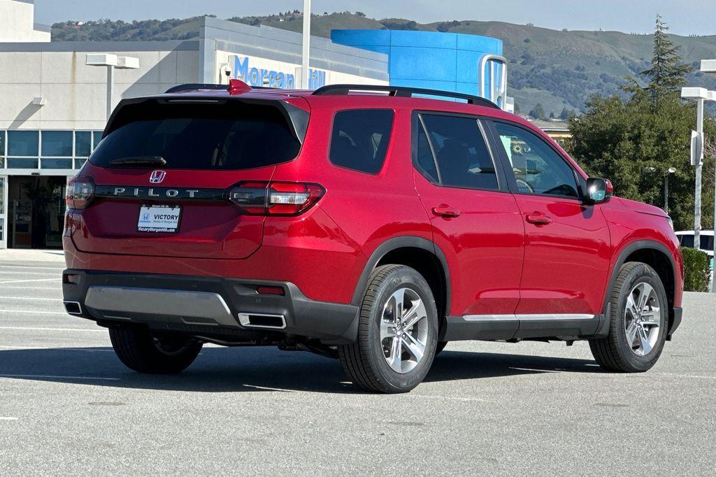 new 2026 Honda Pilot car, priced at $47,195