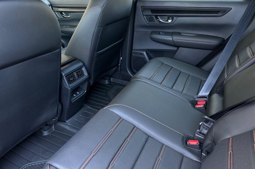 new 2026 Honda CR-V Hybrid car, priced at $40,175