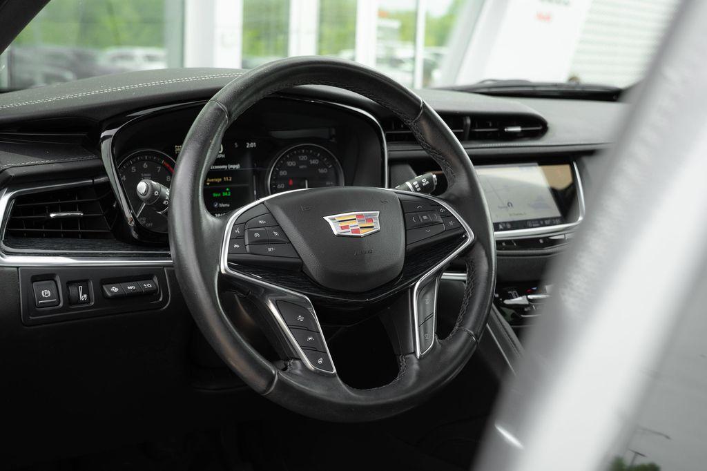 used 2021 Cadillac XT5 car, priced at $30,318