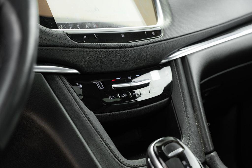 used 2021 Cadillac XT5 car, priced at $30,318