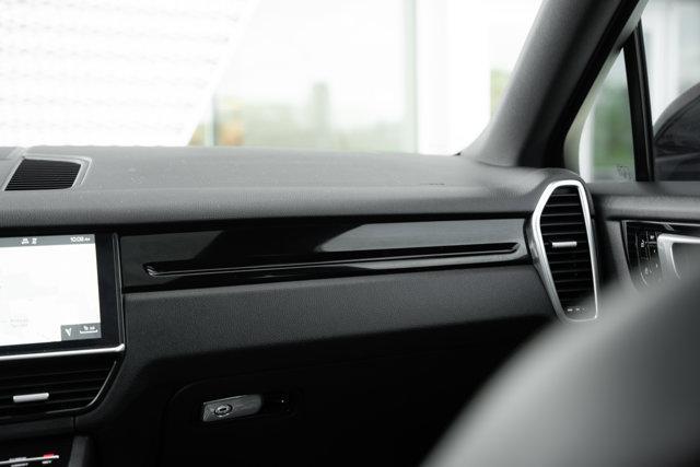 used 2020 Porsche Cayenne car, priced at $37,520