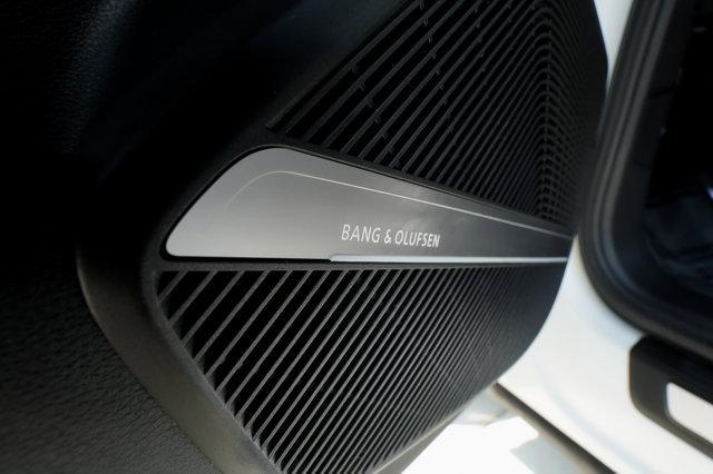 2025 Glacier White Metallic Audi Q5