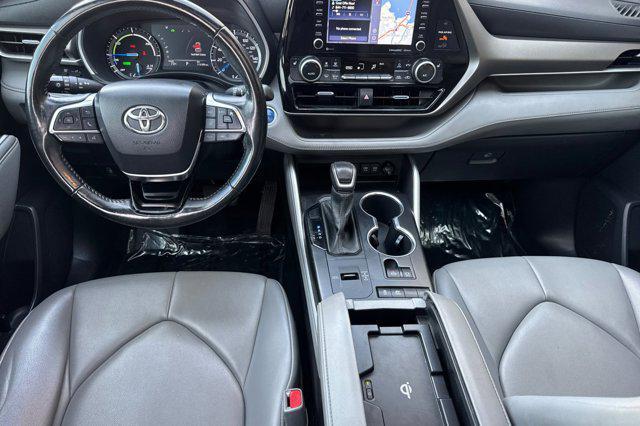 used 2021 Toyota Highlander Hybrid car, priced at $25,598