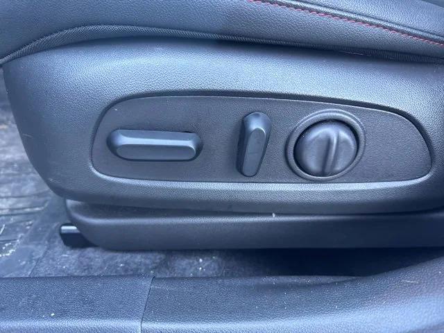 new 2025 Chevrolet Trax car, priced at $23,550