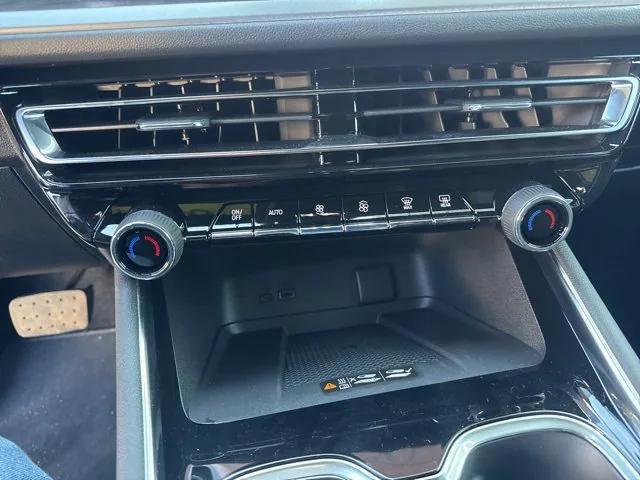 new 2026 Chevrolet Traverse car, priced at $52,140