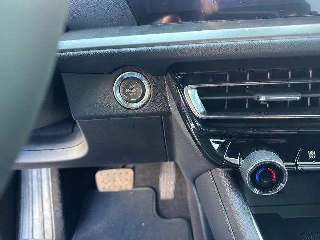 new 2026 Chevrolet Traverse car, priced at $52,140