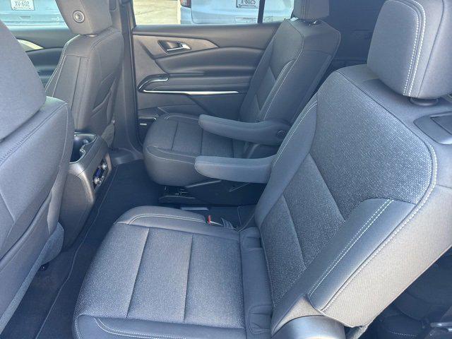 new 2026 Chevrolet Traverse car, priced at $52,140