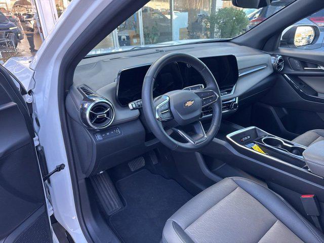 used 2025 Chevrolet Equinox car, priced at $25,462