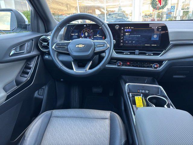 used 2025 Chevrolet Equinox car, priced at $25,462