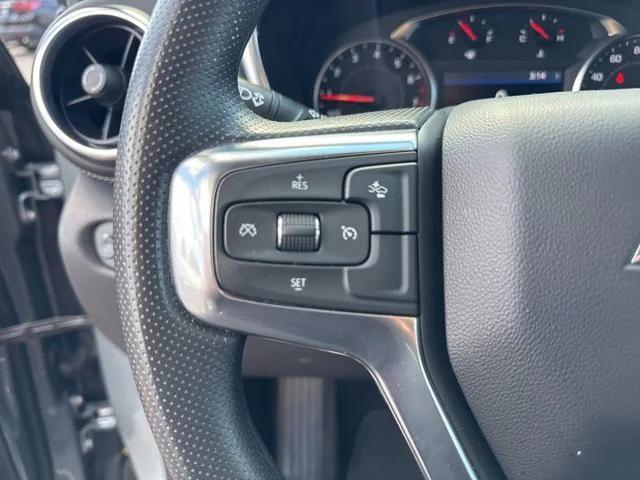 used 2025 Chevrolet Blazer car, priced at $27,999