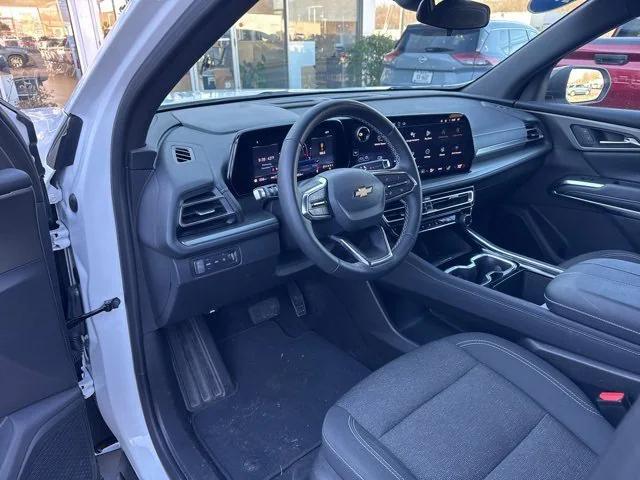 used 2025 Chevrolet Traverse car, priced at $35,630