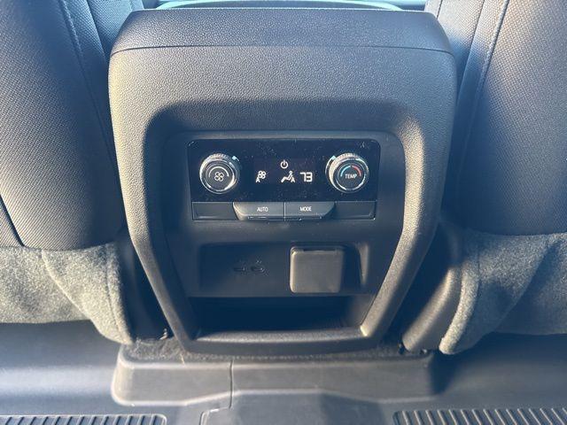 new 2025 Chevrolet Traverse car, priced at $43,344