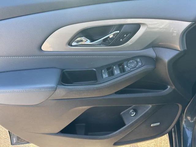 used 2020 Chevrolet Traverse car, priced at $18,999