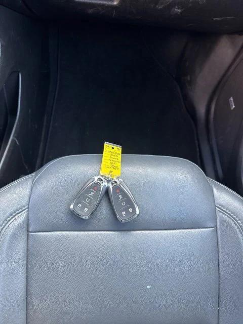 used 2020 Chevrolet Traverse car, priced at $18,999