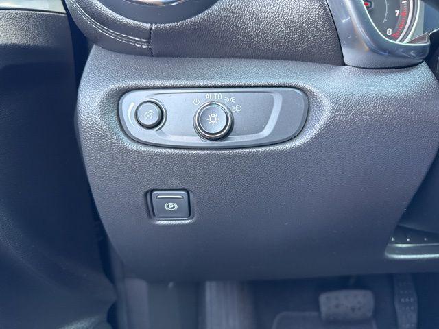 used 2023 Chevrolet Blazer car, priced at $28,999