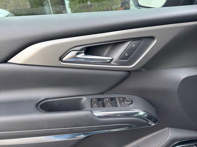 new 2026 Chevrolet Traverse car, priced at $52,140