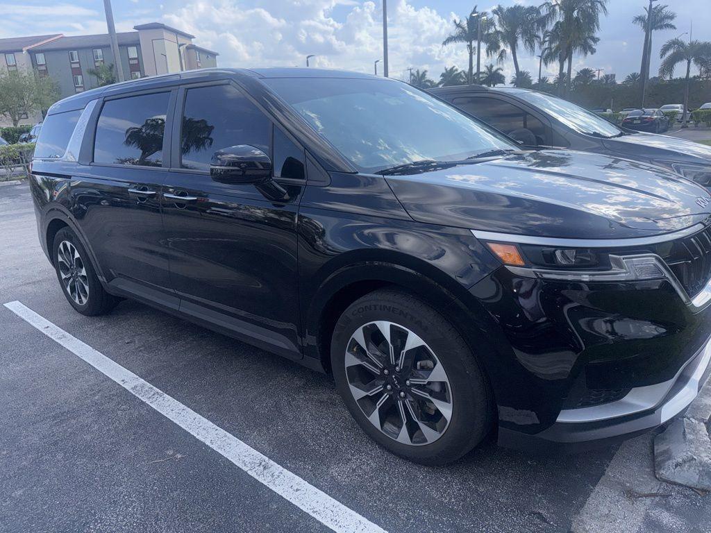 used 2024 Kia Carnival car, priced at $33,995