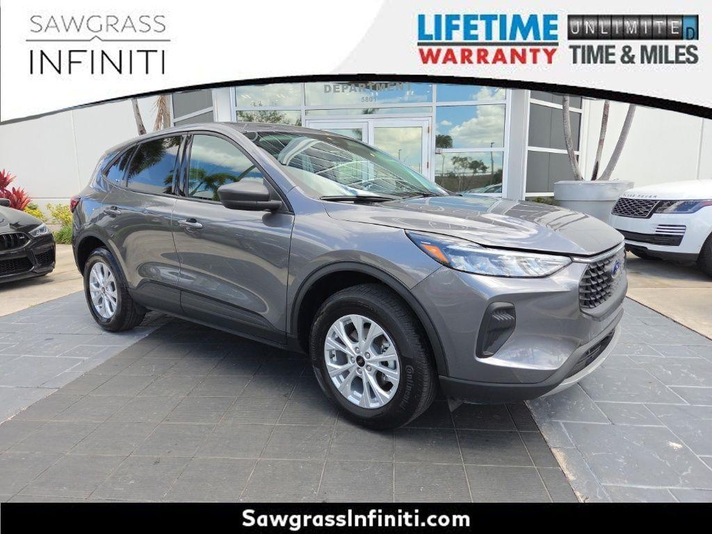 used 2025 Ford Escape car, priced at $19,995