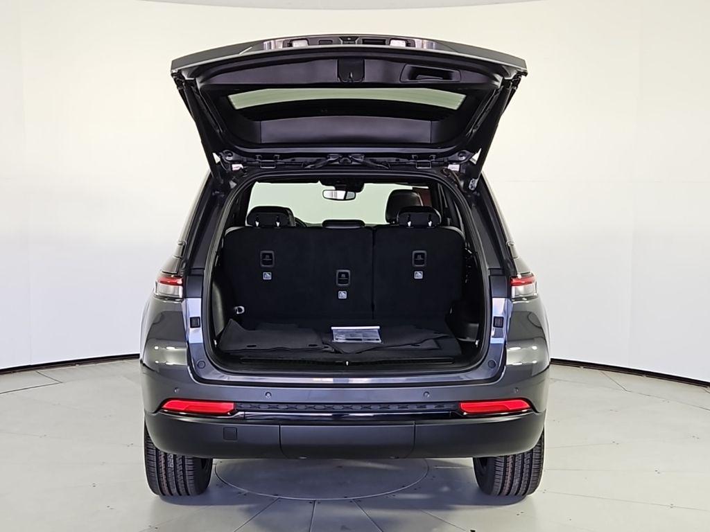 used 2022 Jeep Grand Cherokee car, priced at $23,888